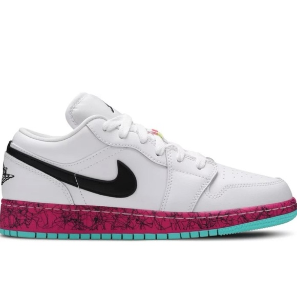 Air Jordan 1 Low GS Multi Color. Size 5. - Picture 6 of 12